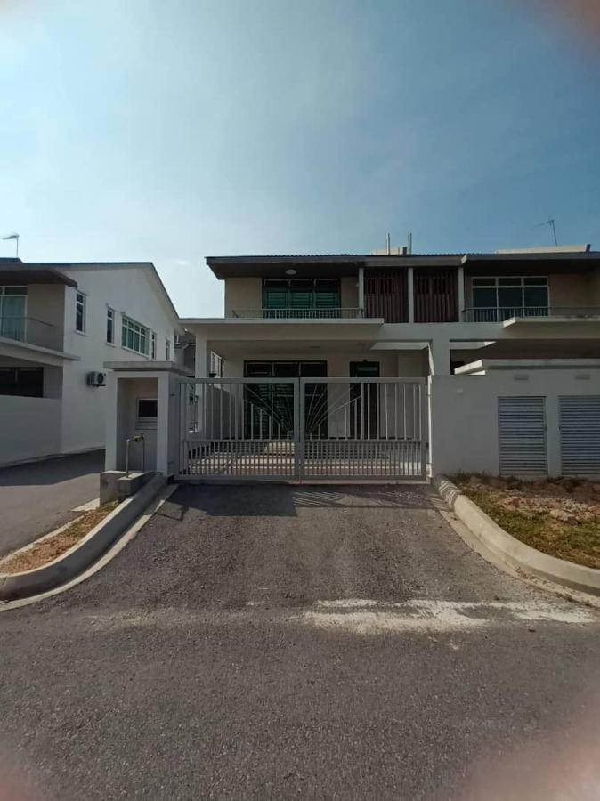 Desaru Melati Homestay Netflix Wifi Bandar Penawar Exteriör bild